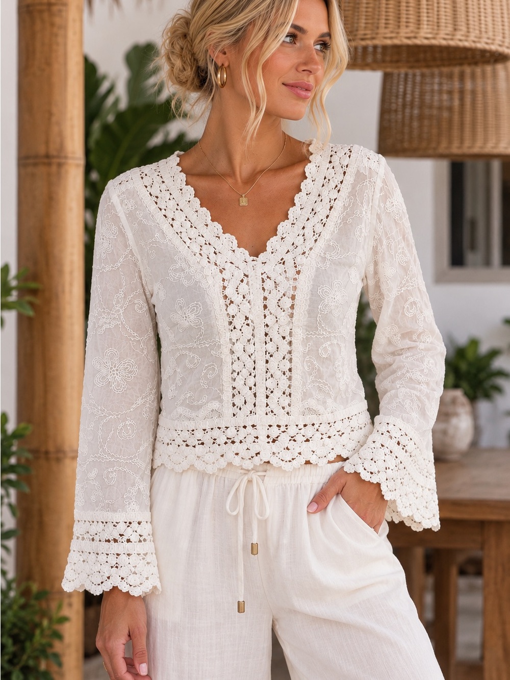 POL One Size White Embroidered Crochet Lace Boho long sleeve Blouse Top (NWOT)